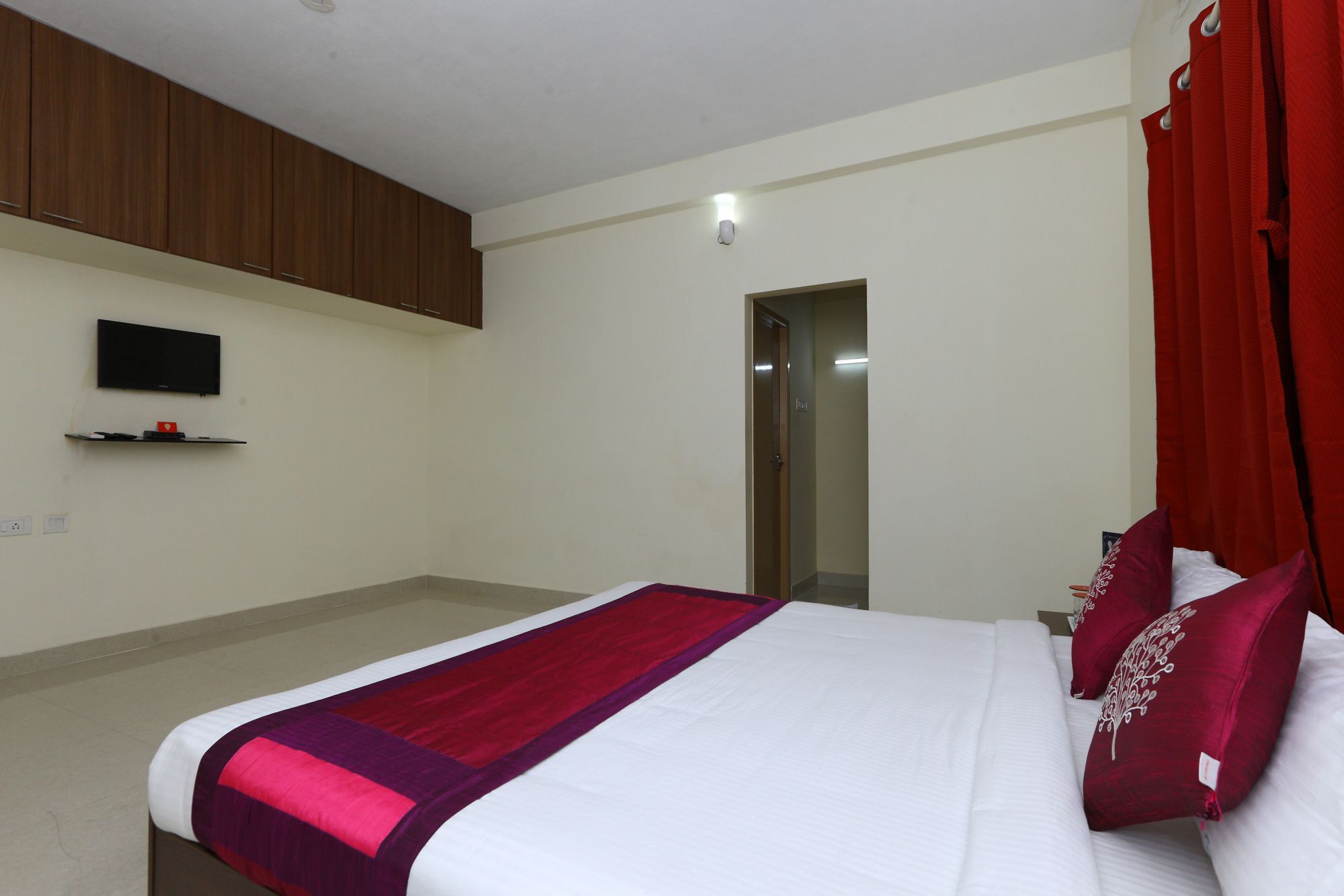 Oyo 5281 The Cozee Hotel 2*