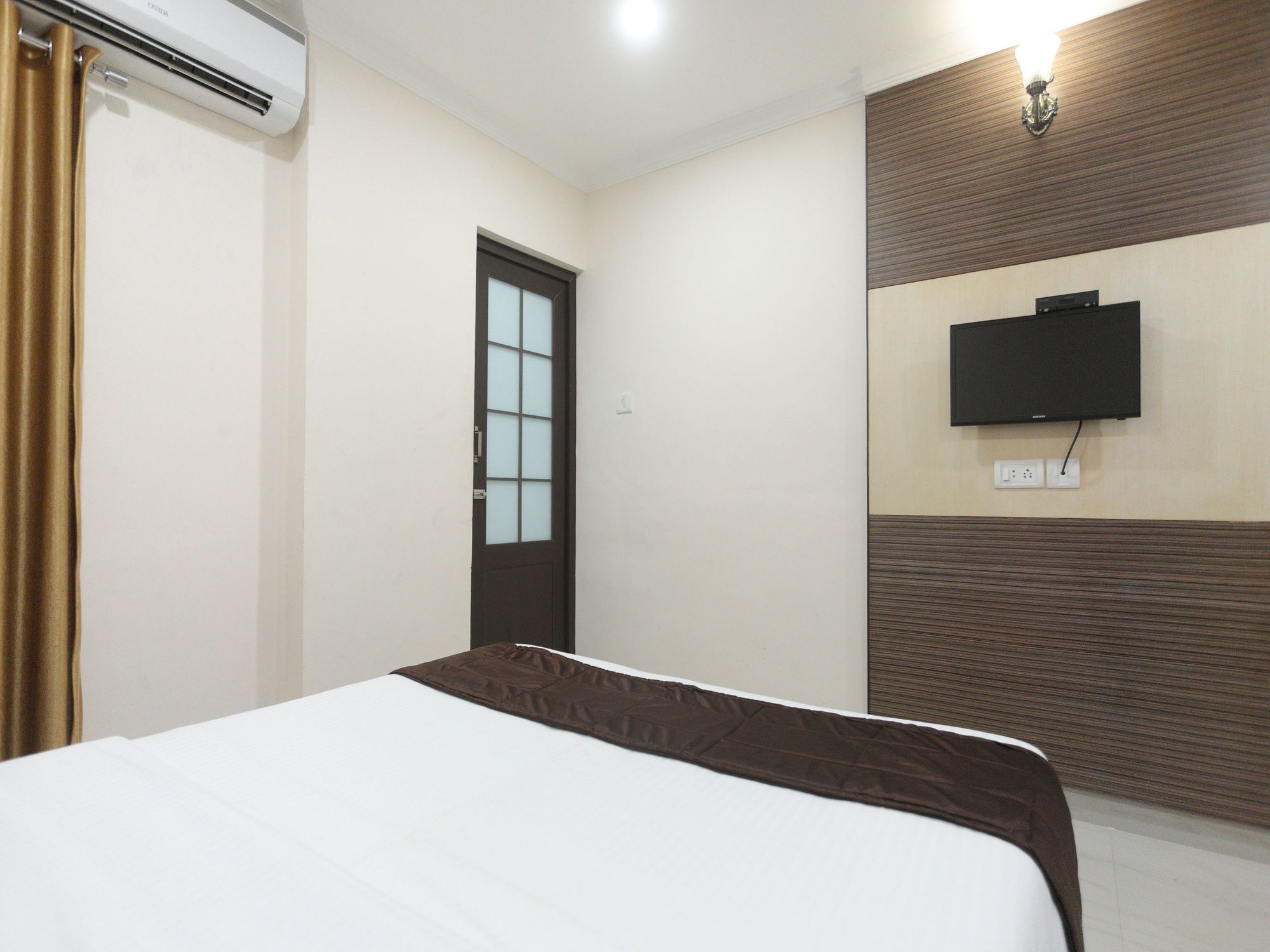 Hotel Oyo 5230 Pan Residency 2*