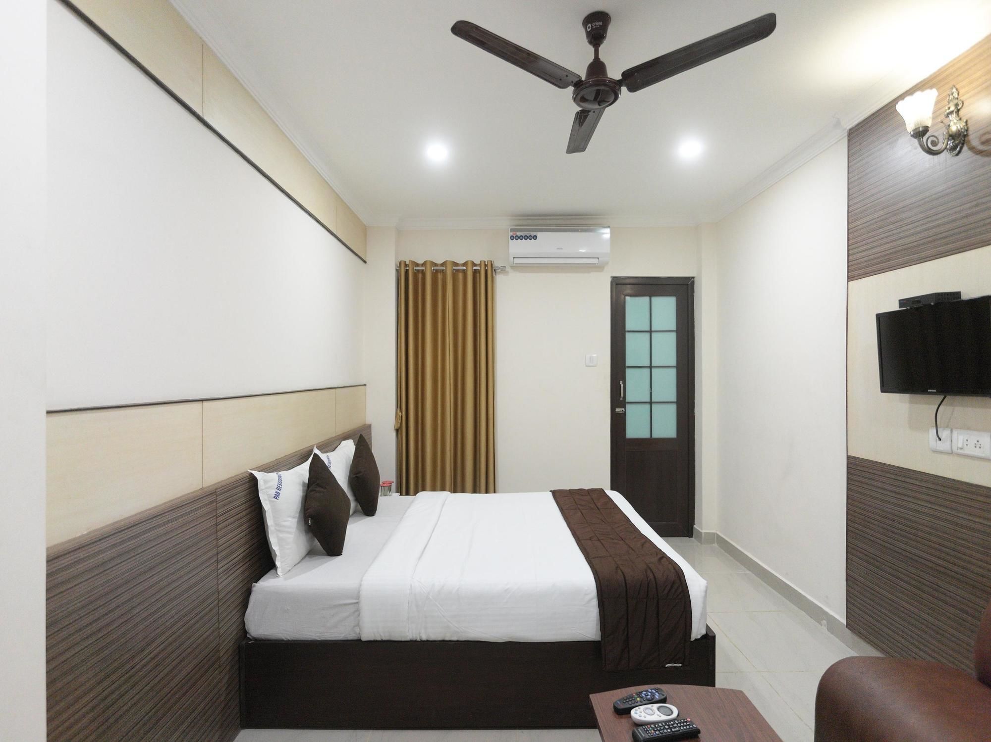 Oyo 5230 Pan Residency Hotel 2*