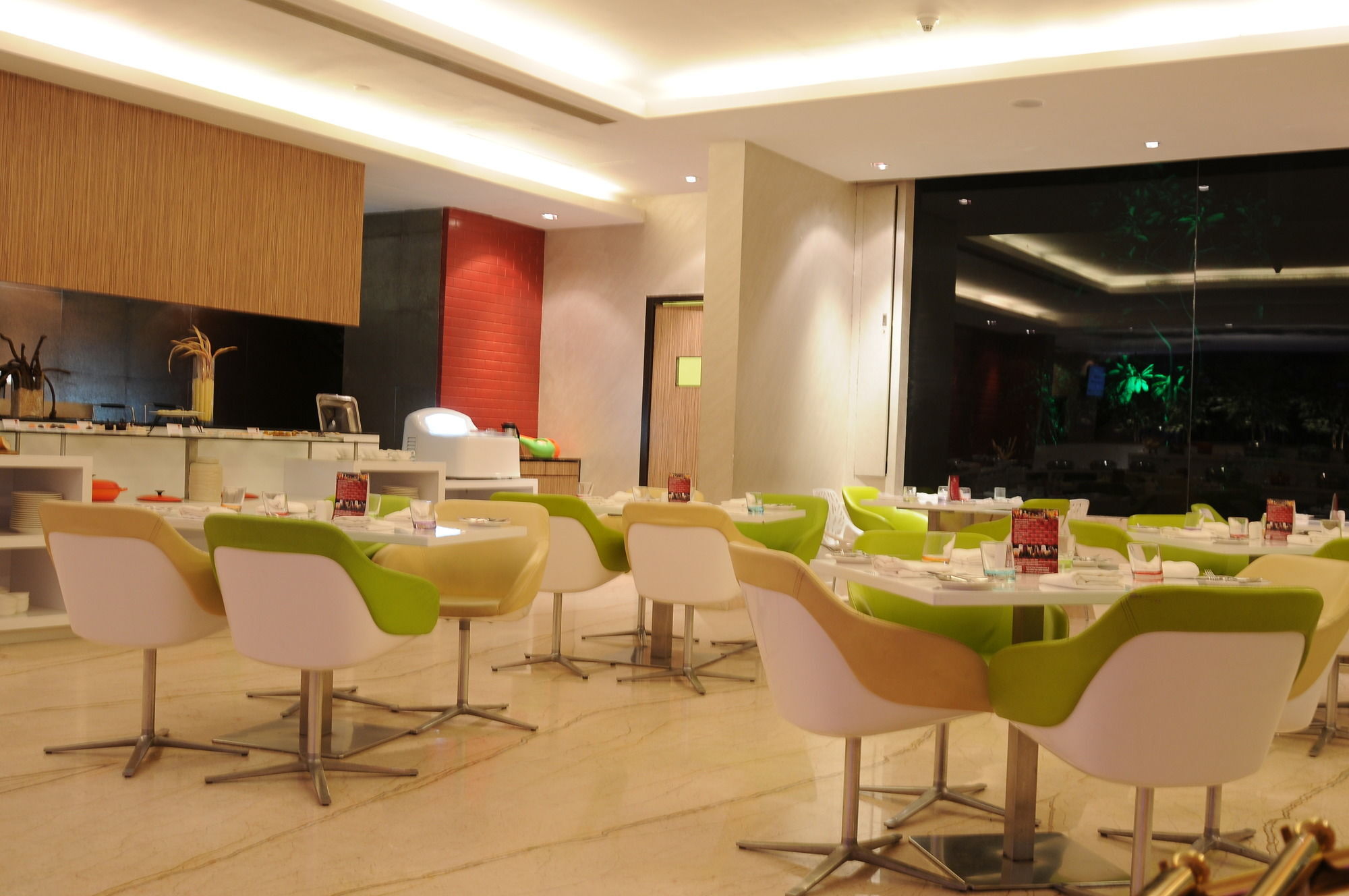 Hotel E