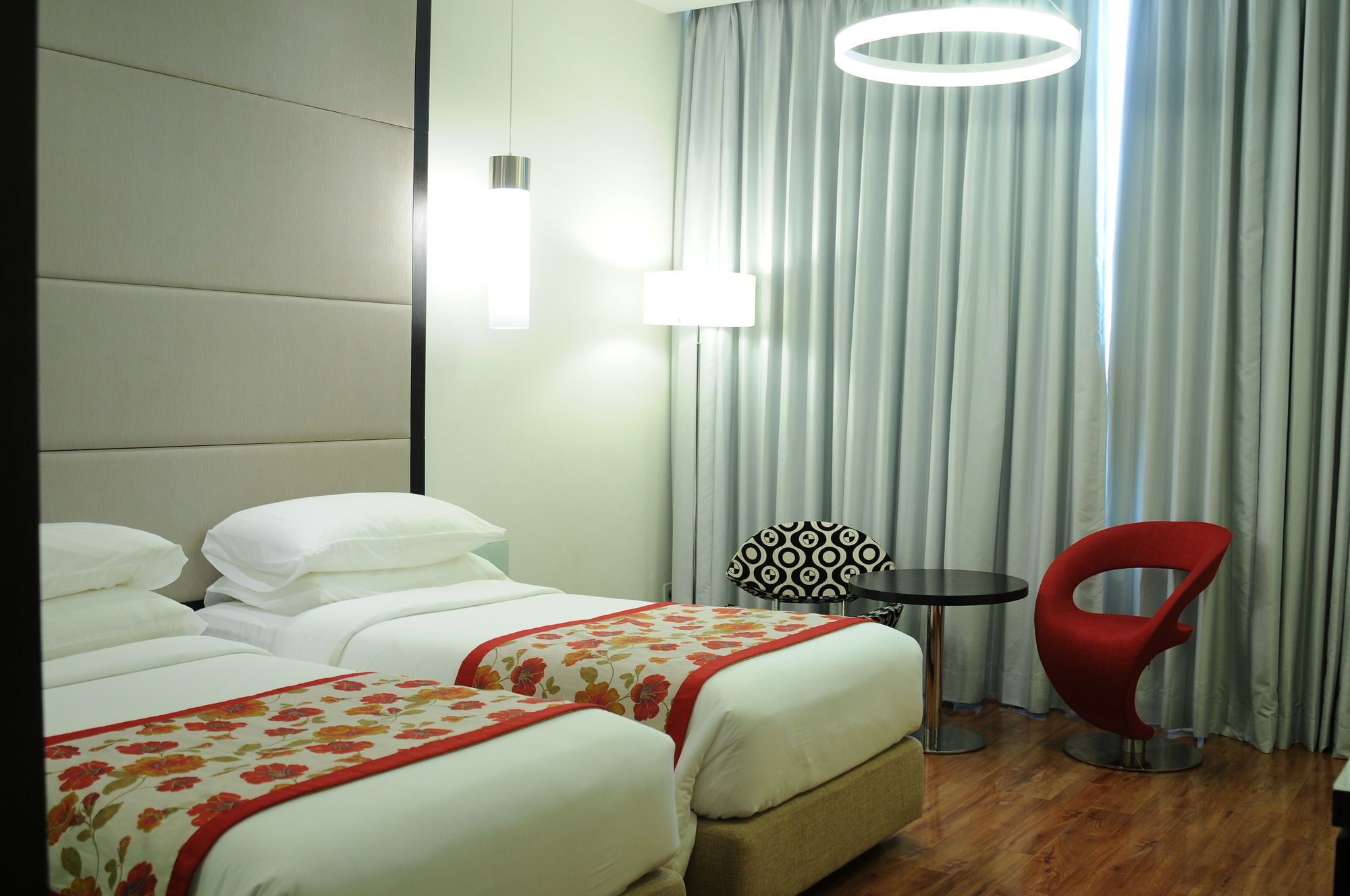 E Hotel