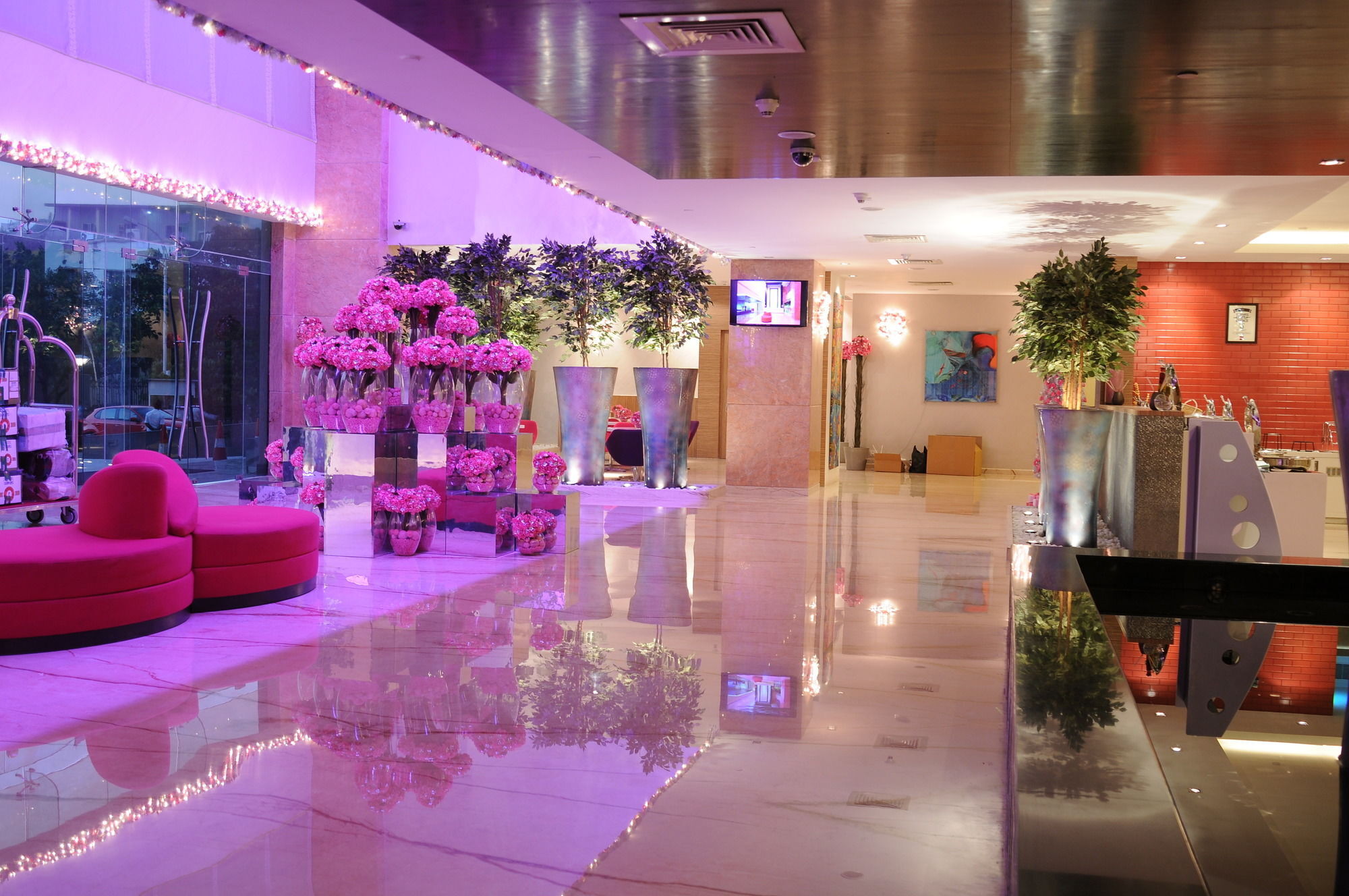 E Hotel