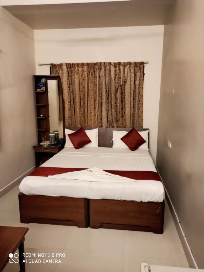 Hotel I-way Residency Perungudi Chennai