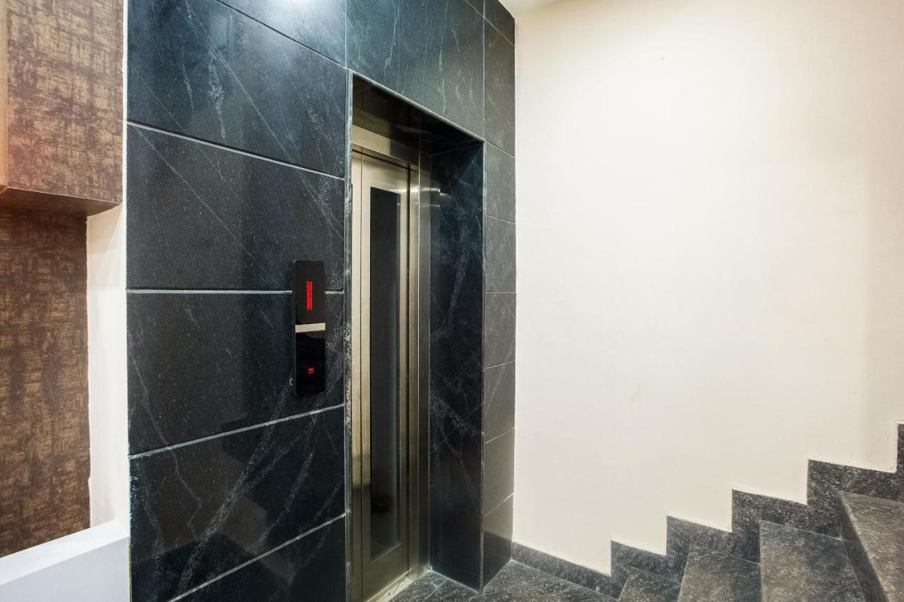 Park Tower Hotel