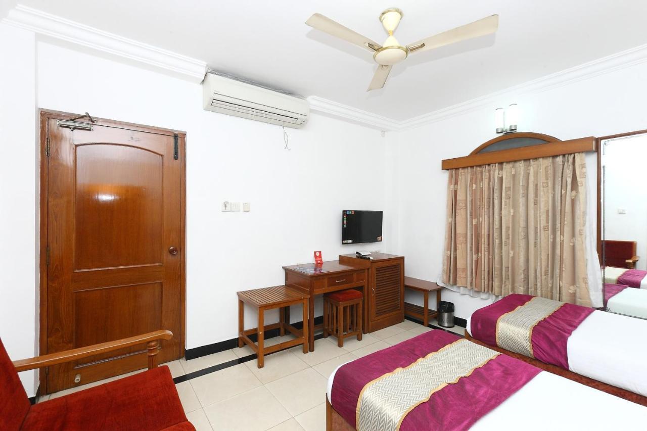 Oyo 1939 New Park Hotel 3*