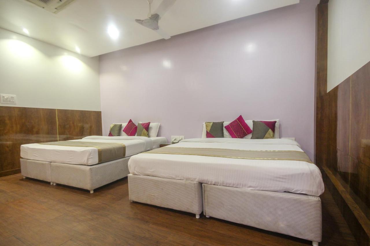 Hotel Palette - Bungalow8 & Chennai