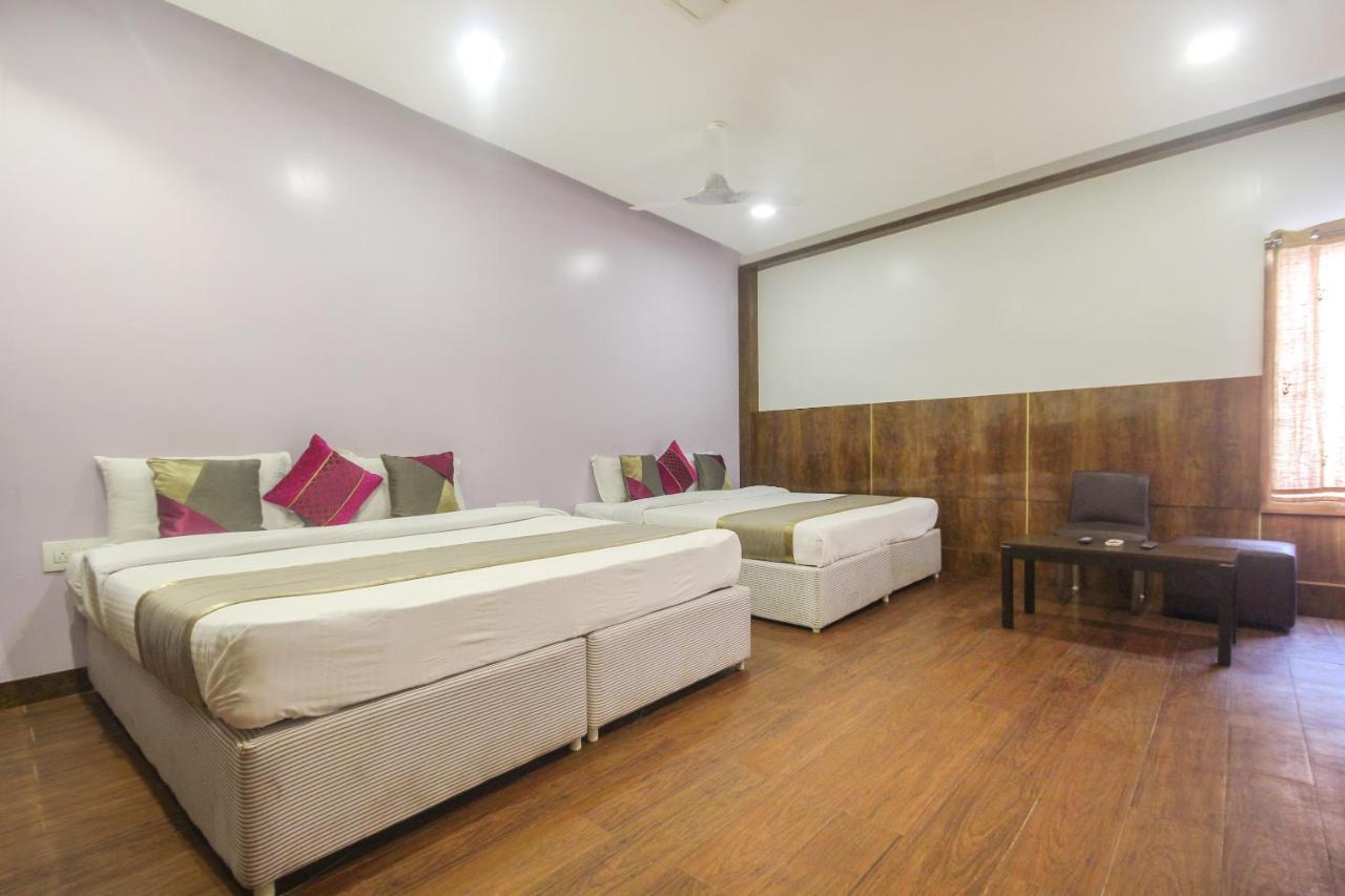Palette - Bungalow8 & Hotel 3*