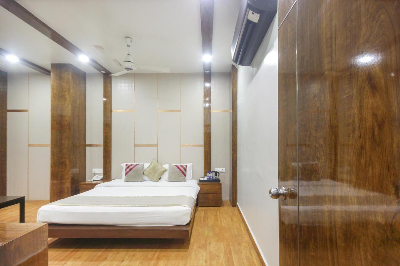 Palette - Bungalow8 & Hotel Chennai