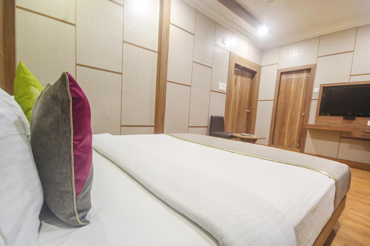 Palette - Bungalow8 & Hotel 3*