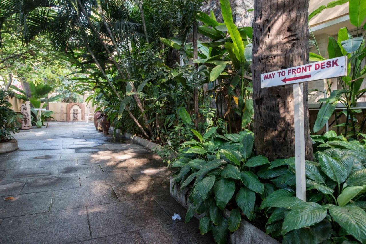 Hanu Reddy Residences Wallace Garden 3*