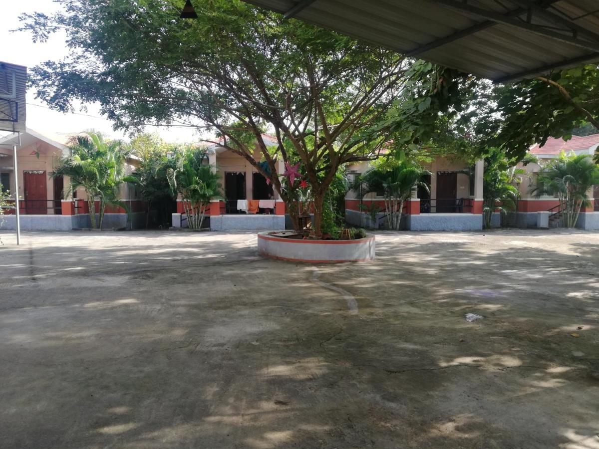 Mannmuqi Village Farm stay Chennai