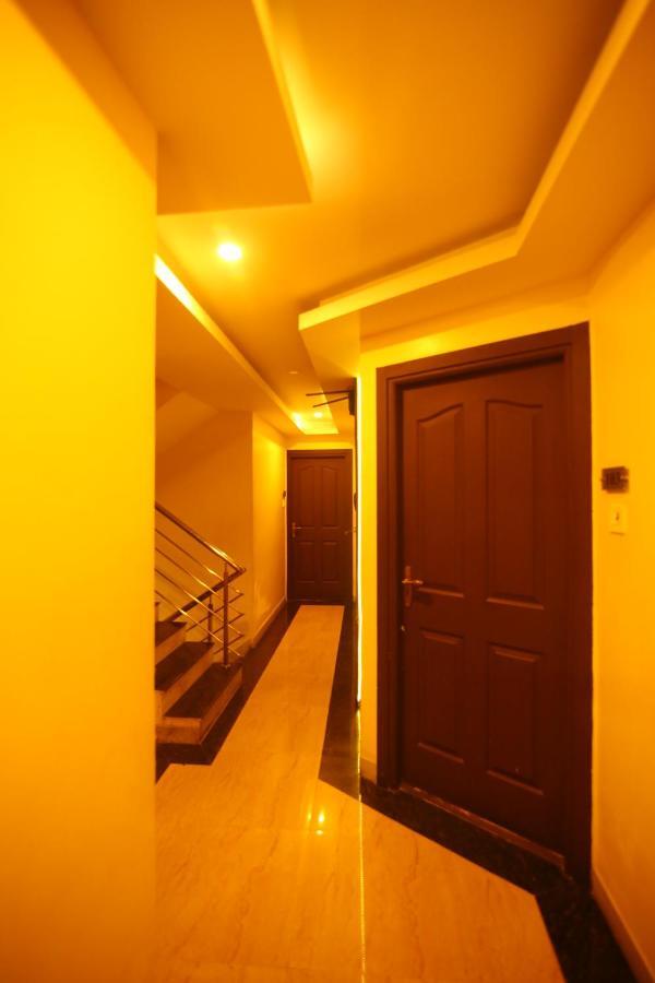 Hotel White Mount 2*