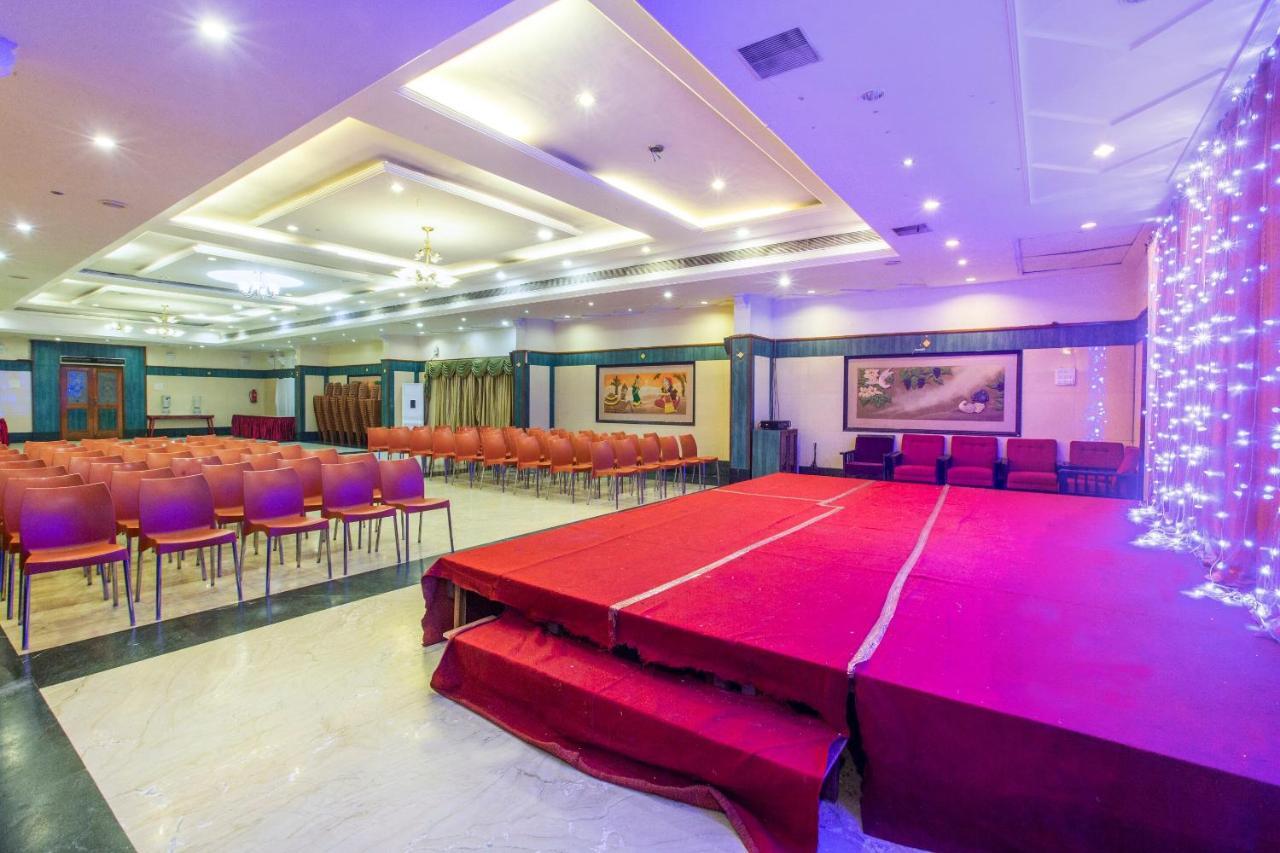 Capital O 69831 Mount Heera 3* Chennai