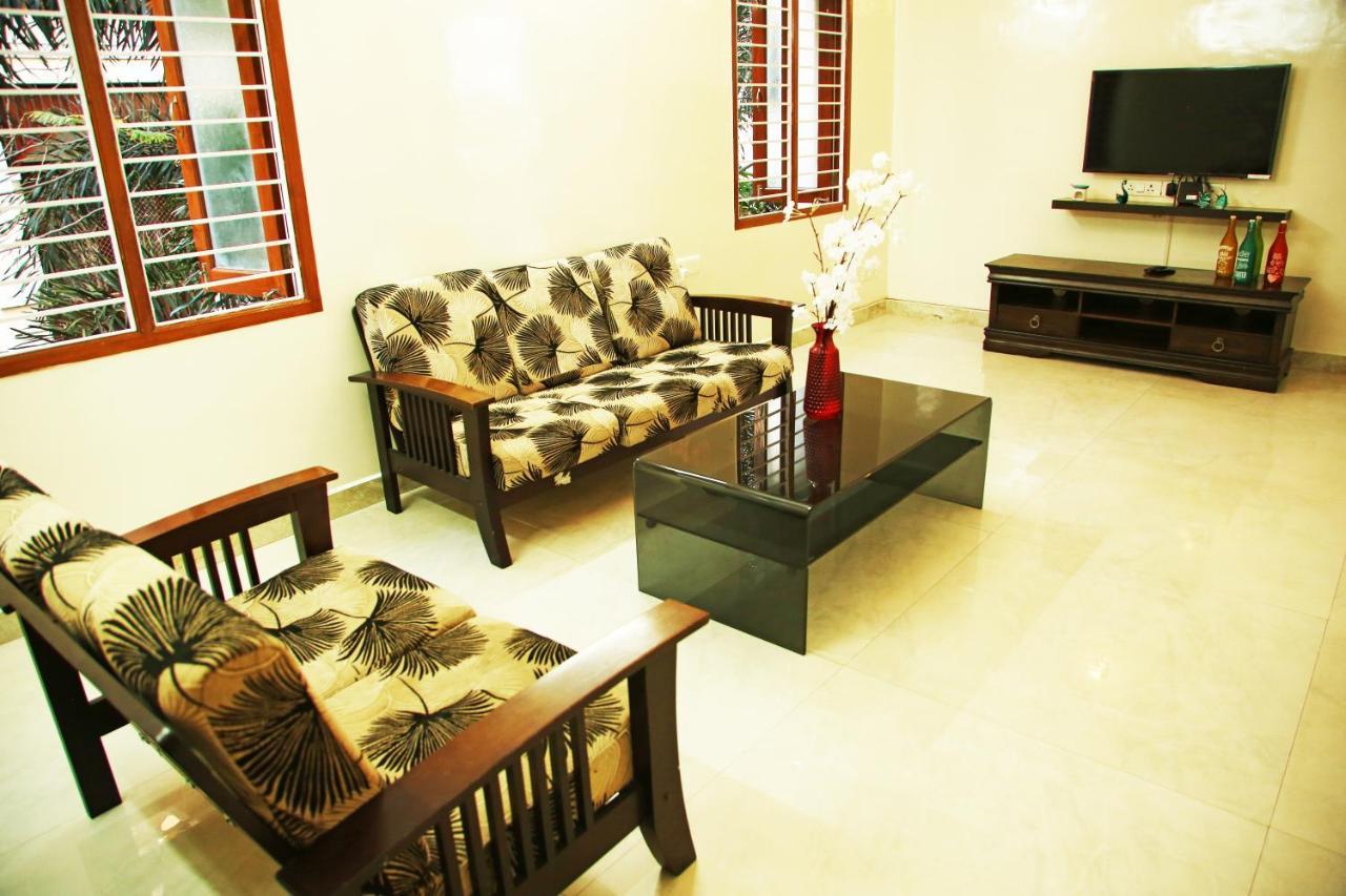 Kolam Elliots