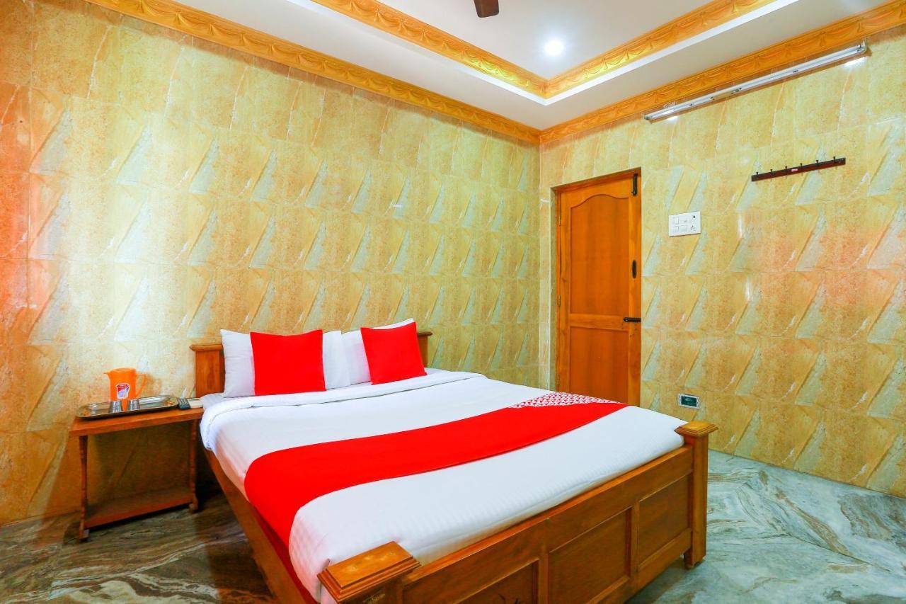 Hotel Oyo 68796 Shanthi Mahal