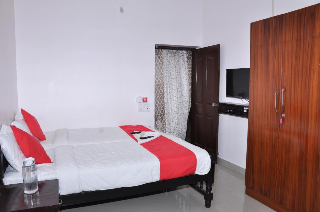 Hotel Kiruba Castle