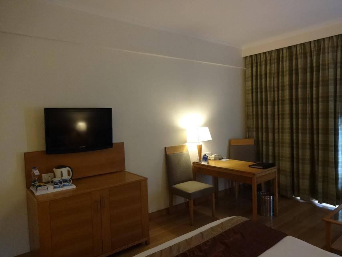 Park Plaza Omr