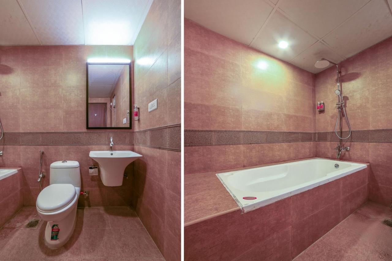 Oyo Townhouse 175 Pure Stays Near Airport Near International Airport Metro Station Hotel