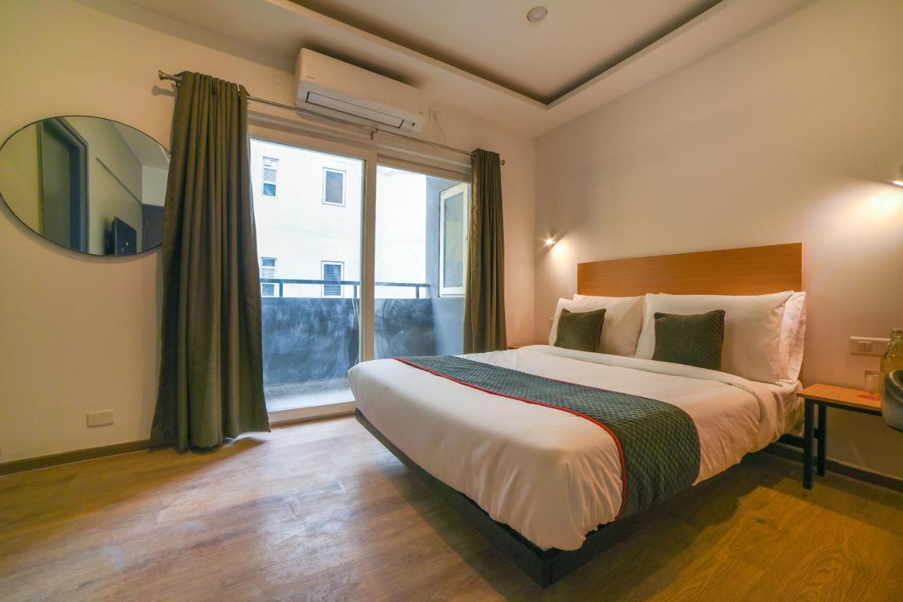 Oyo Townhouse 175 Pure Stays Near Airport Near International Airport Metro Station Hotel