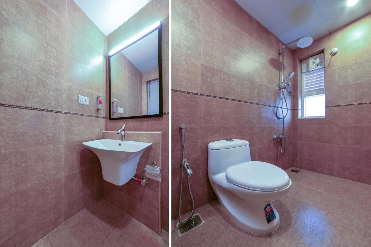 Oyo Townhouse 175 Pure Stays Near Airport Near International Airport Metro Station Hotel