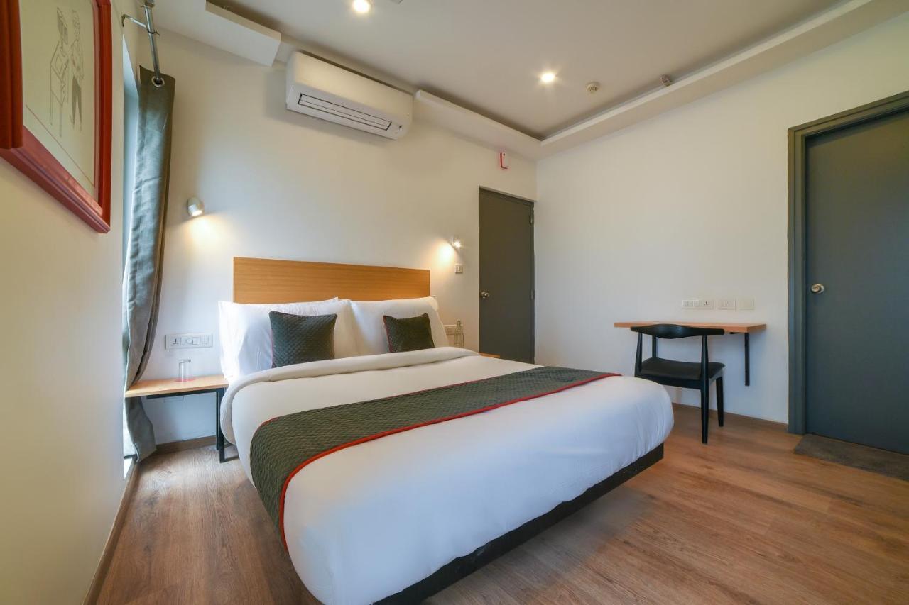 Oyo Townhouse 175 Pure Stays Near Airport Near International Airport Metro Station 3*