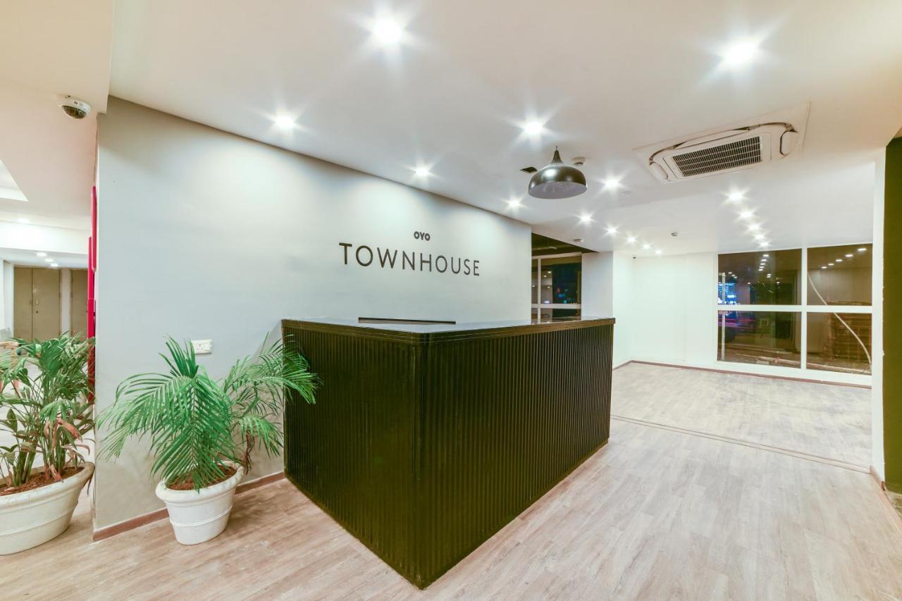 Oyo Townhouse 175 Pure Stays Near Airport Near International Airport Metro Station