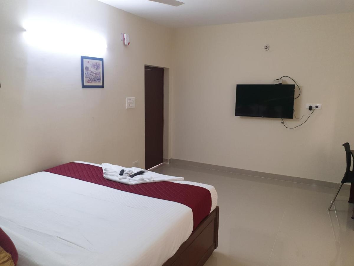 Hotel Happy Homes - Porur