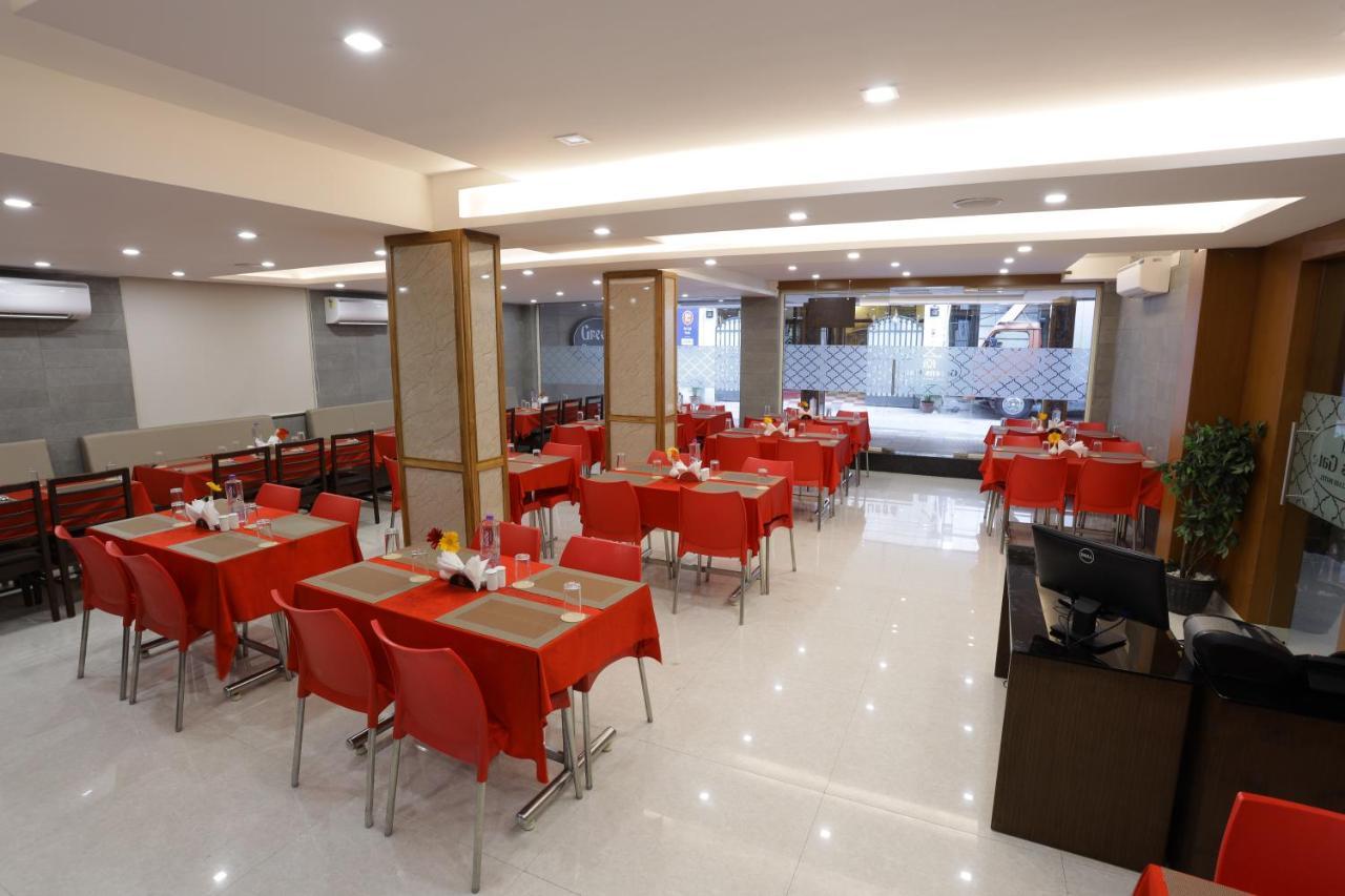 Hotel Greens Gate 2*