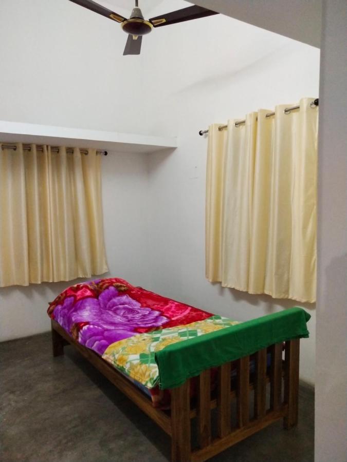 Mayurapriya Bed & Breakfast *