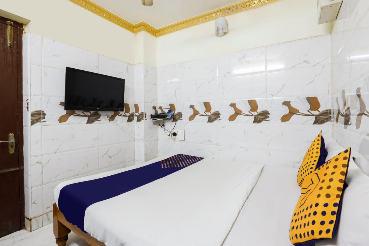 Spot On 40324 Vvr Residency Hotel