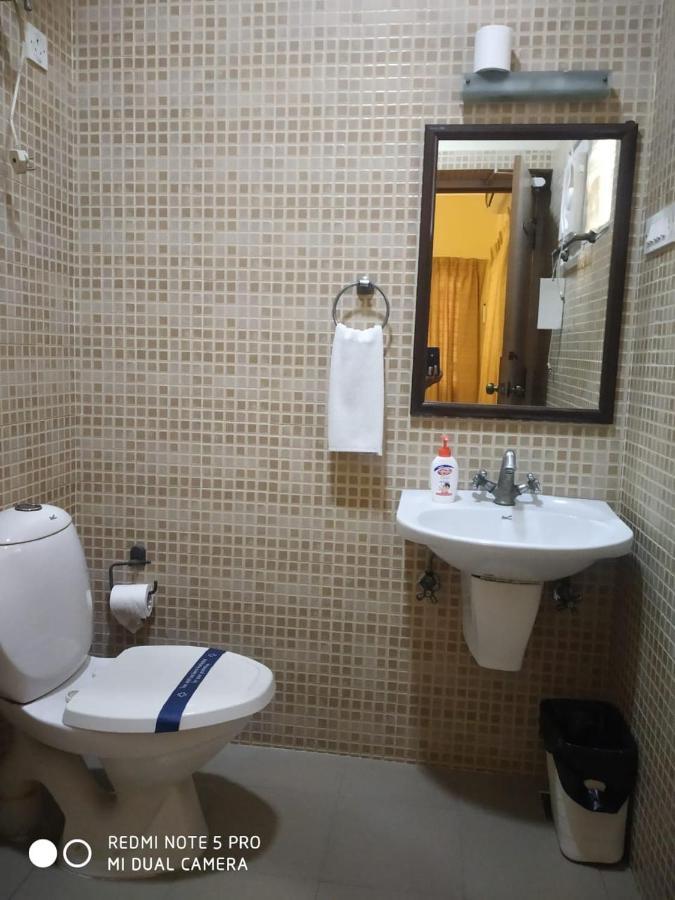 Hanu Reddy Residences Wallace Garden 3*
