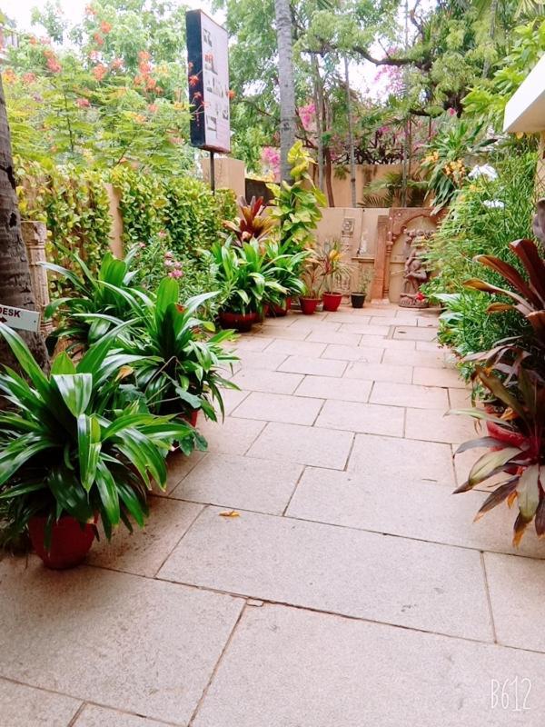 Hanu Reddy Residences Wallace Garden 3*