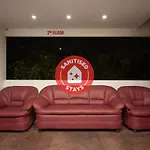 Oyo 27032 Sri Kumaran Residency
