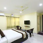 Madrasi Airport Hotel - Salbala