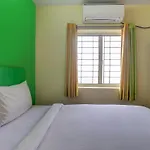 Fabhotel Green Tree Inn
