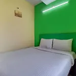Fabhotel Green Tree Inn