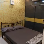 Pearl Service Apartment