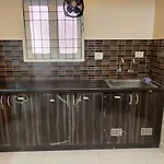 Pearl Service Apartment