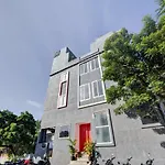Upar Hotels Uthandi, Ecr