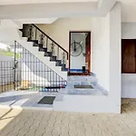 Oyo Home Fantasea Uthandi Near Juhu Beach