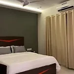 Fabhotel Sea Queen Residency