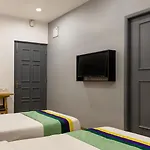 Treebo Treetops Inn - Anna Nagar