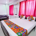 Fabexpress Lloyds Inn I - Nr Korea Embassy, Royapettah