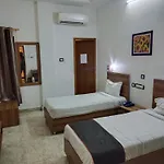 Gulnaar Inn