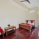 Oyo Flagship 92943 Guna Residency