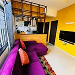 The View Signature Studio