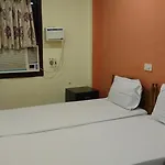 Thangam Balaji Guest House -Near Us Consulate