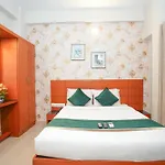 Zaith Residency Near Us Consulate & Apollo Hospitals