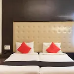 Collection O Santhome Residency Near Marina Beach