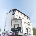 Collection O Santhome Residency Near Marina Beach